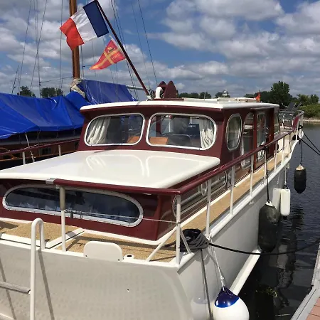 Yacht Sequana *