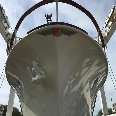 Yacht Sequana Hotel en barco