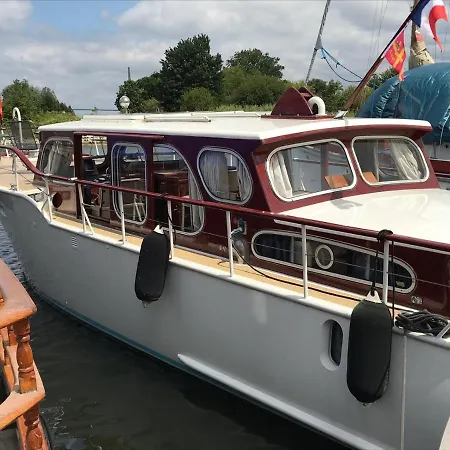 Yacht Sequana Deauville