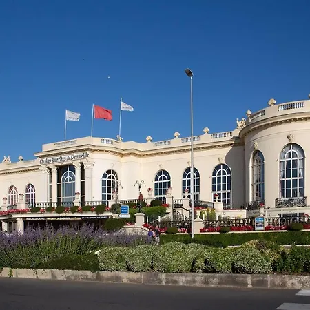 Hotel en barco Yacht Sequana Deauville